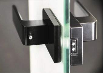 Скрытые двери Filo Muro Glass Pro Каленное прозрачное стекло