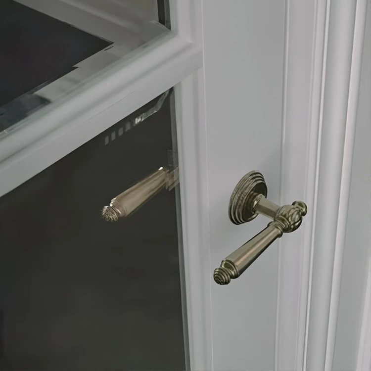 Межкомнатные двери из массива ясеня Grazia glass