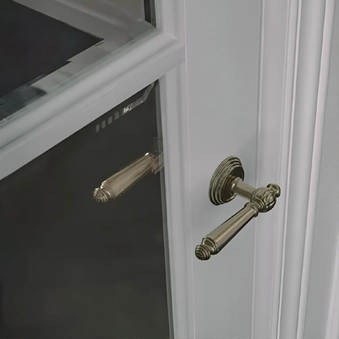 Межкомнатные двери из массива ясеня Grazia glass