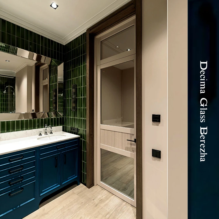 Двері з фрамугою з масиву ясеня Decima glass Neoclassic
